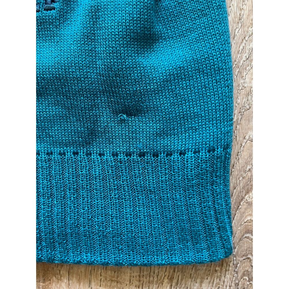 NWT Adidas Green Stripe Bobble Pom Beanie Hat Cap Women's Size Medium - Picture 7 of 7